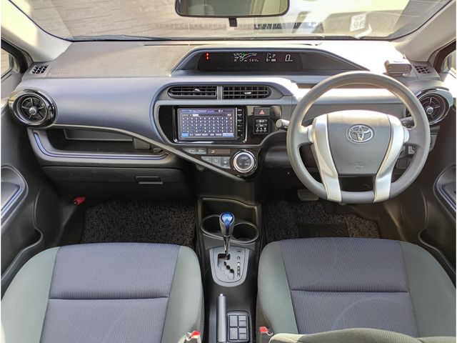 TOYOTA AQUA 2016 Image 31