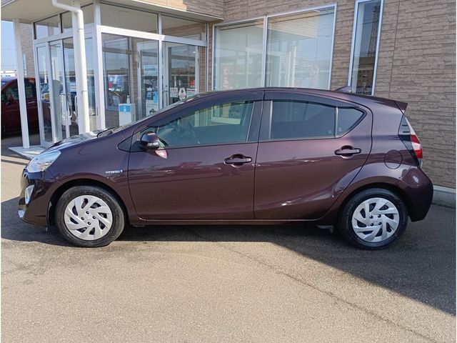 TOYOTA AQUA 2016 Image 31