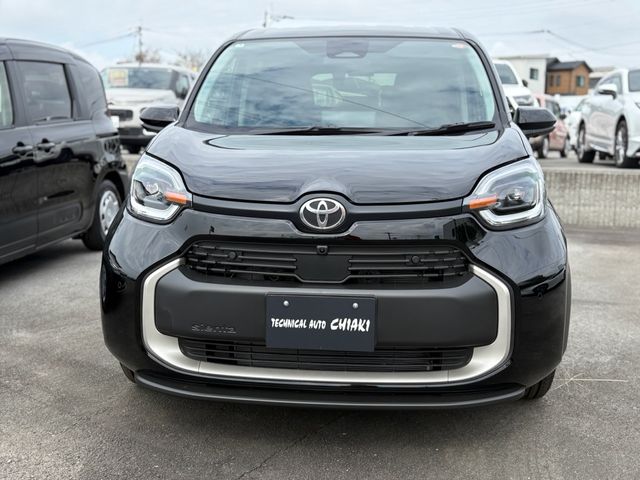 TOYOTA SIENTA HYBRID 2025 Image 31