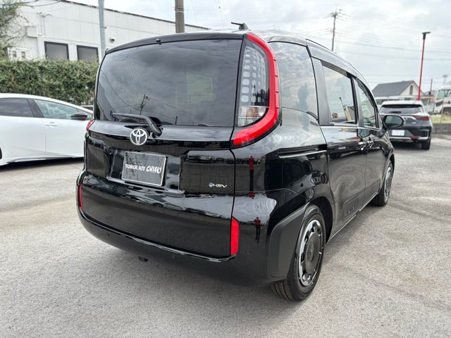 TOYOTA SIENTA HYBRID 2025 Image 31