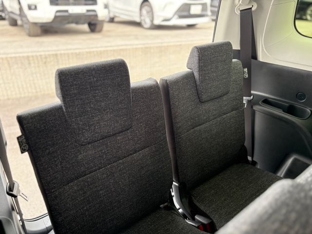 TOYOTA SIENTA HYBRID 2025 Image 31