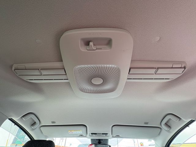 TOYOTA SIENTA HYBRID 2025 Image 31