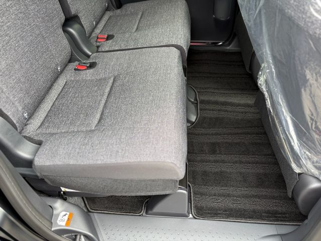 TOYOTA SIENTA HYBRID 2025 Image 31