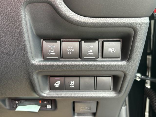 TOYOTA SIENTA HYBRID 2025 Image 31