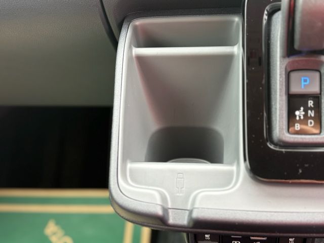 TOYOTA SIENTA HYBRID 2025 Image 31