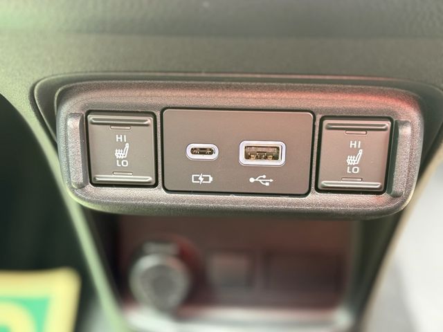 TOYOTA SIENTA HYBRID 2025 Image 31