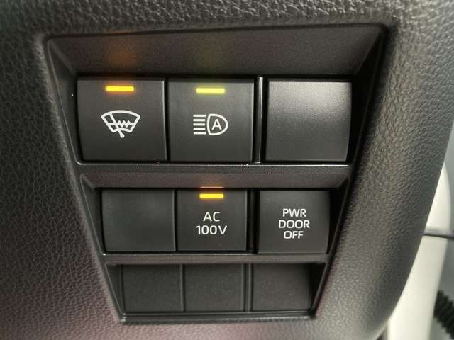 TOYOTA VOXY HYBRID 4WD 2022 Image 31