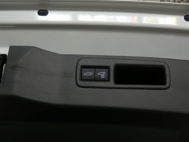 TOYOTA HARRIER 4WD 2020 Image 31