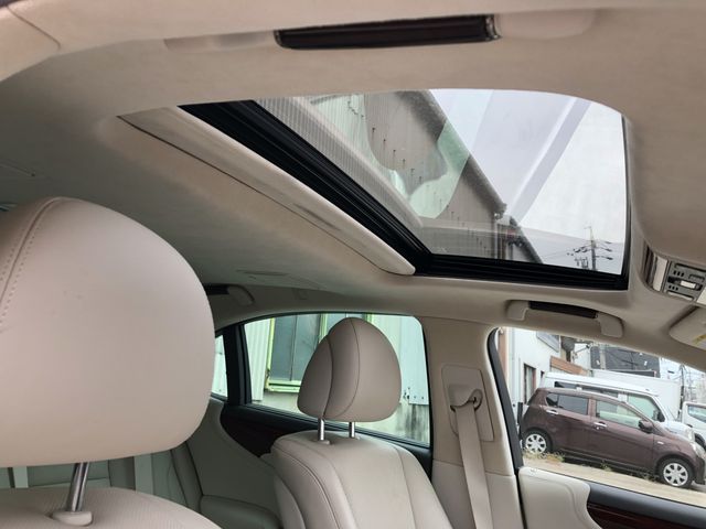 TOYOTA LEXUS LS600H 2011 Image 31