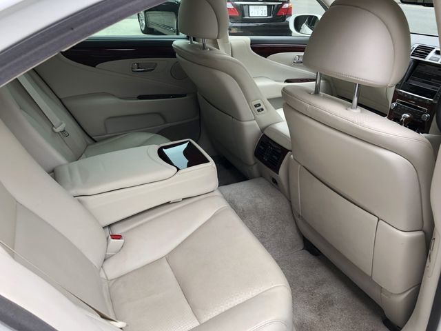TOYOTA LEXUS LS600H 2011 Image 31