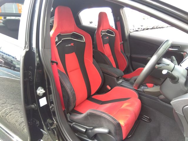 HONDA CIVIC HATCHBACK 2016 Image 31