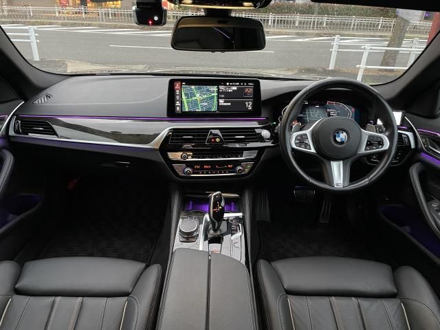 BMW 5SERIES TOURING 2021 Image 31