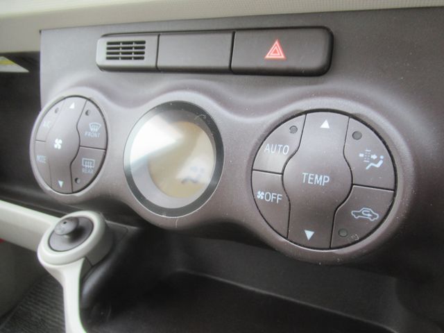 DAIHATSU BOON 2013 Image 31