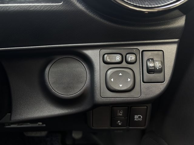 TOYOTA AQUA 2018 Image 31