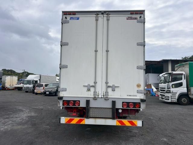 NISSAN DIESEL QUON 2014 Image 31