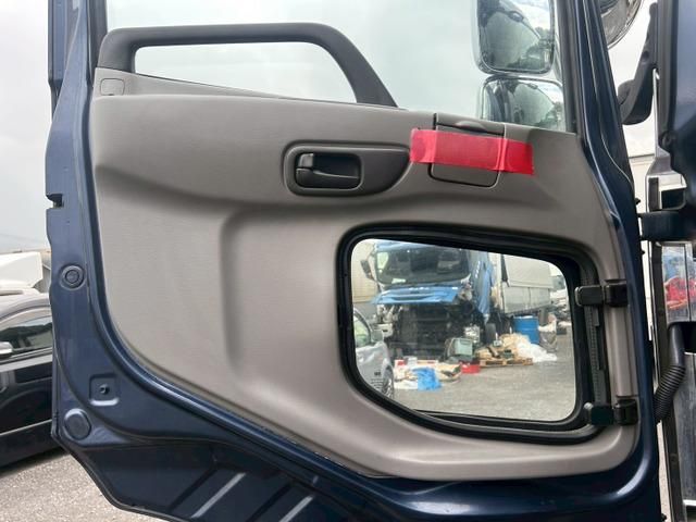 NISSAN DIESEL QUON 2014 Image 31