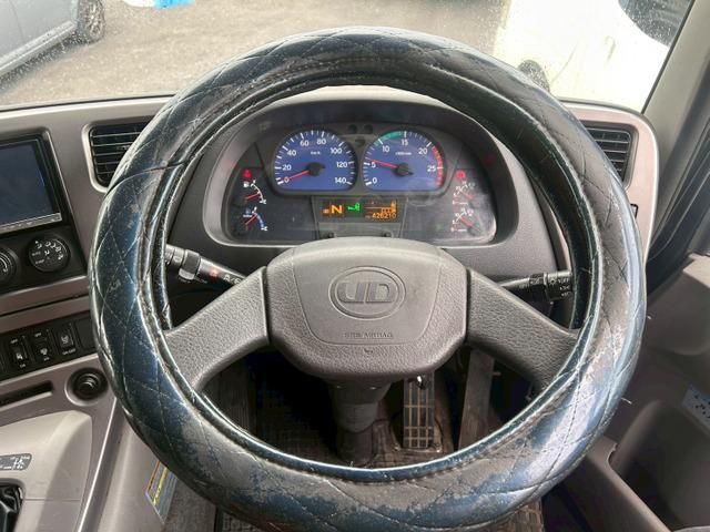 NISSAN DIESEL QUON 2014 Image 31