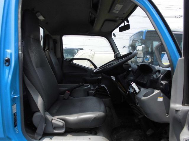 HINO DUTRO 2014 Image 31