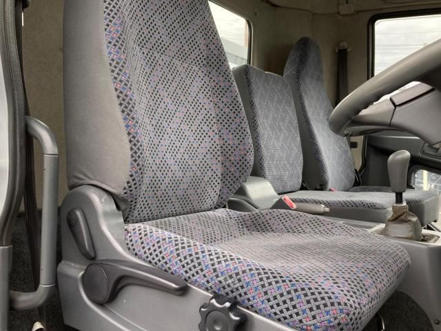 MITSUBISHI FUSOU FIGHTER 2007 Image 31