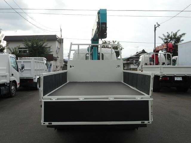 HINO DUTRO 2008 Image 31