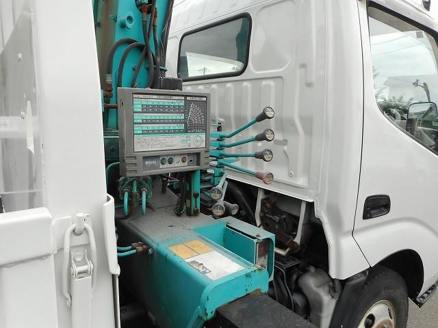 HINO DUTRO 2008 Image 31