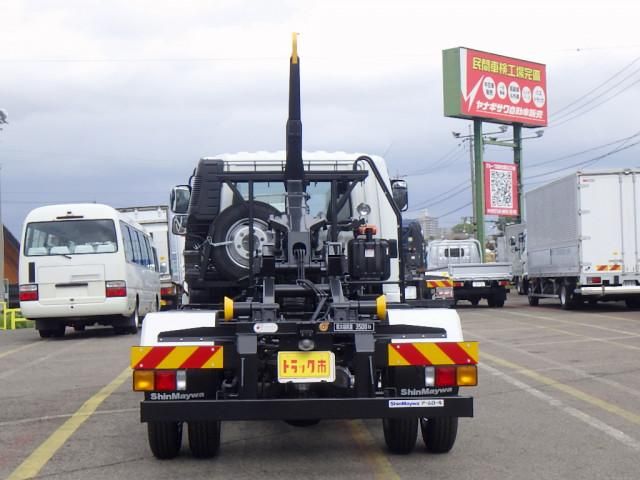 MITSUBISHI FUSOU FIGHTER 2025 Image 31