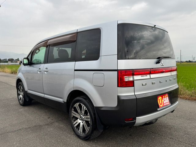 MITSUBISHI DELICA D:5 2WD 2010 Image 31
