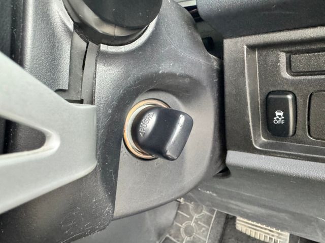 MITSUBISHI DELICA D:5 2WD 2010 Image 31