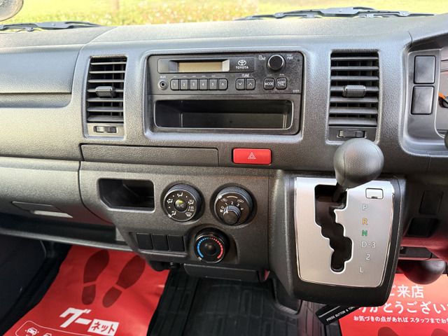 TOYOTA HIACE VAN 4WD 2014 Image 31