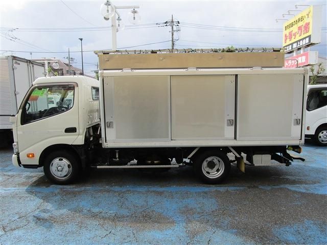 HINO DUTRO 2016 Image 31