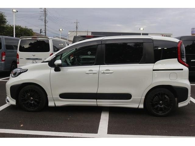 TOYOTA SIENTA HYBRID 2023 Image 31