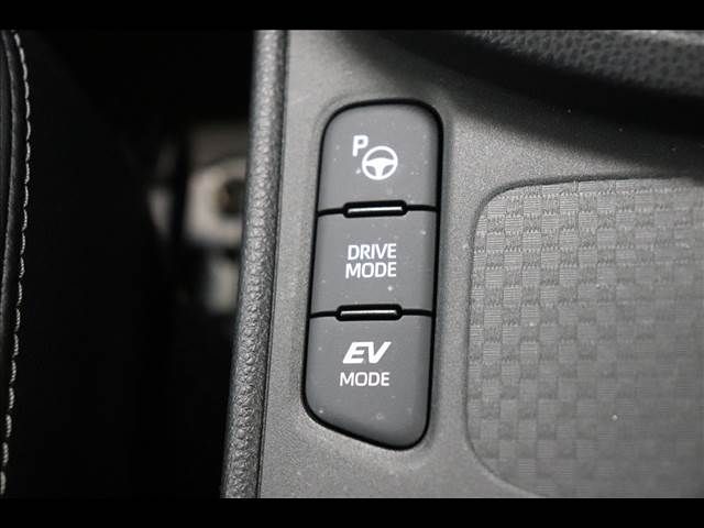 TOYOTA YARIS CROSS HYBRID 2024 Image 31