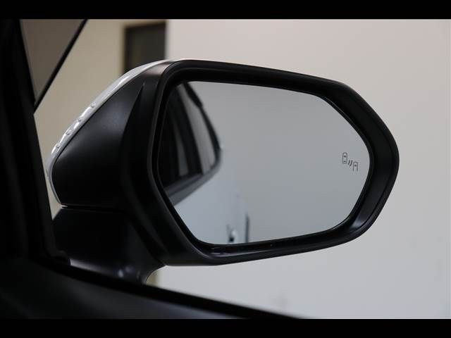 TOYOTA YARIS CROSS HYBRID 2024 Image 31