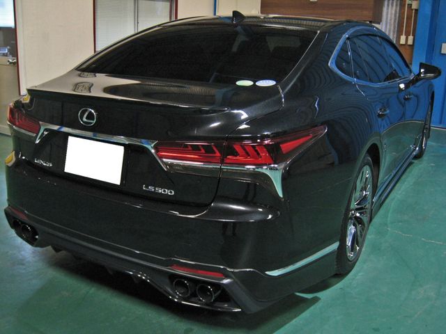 TOYOTA LEXUS LS500 2018 Image 31