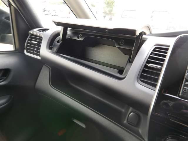 NISSAN SERENA  WG 4WD 2021 Image 31