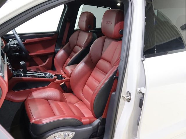 PORSCHE MACAN 2023 Image 31