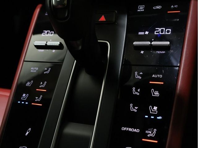 PORSCHE MACAN 2023 Image 31