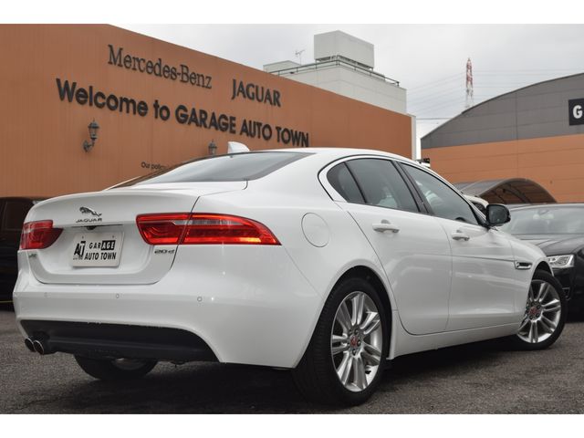 JAGUAR XESERIES 2018 Image 31