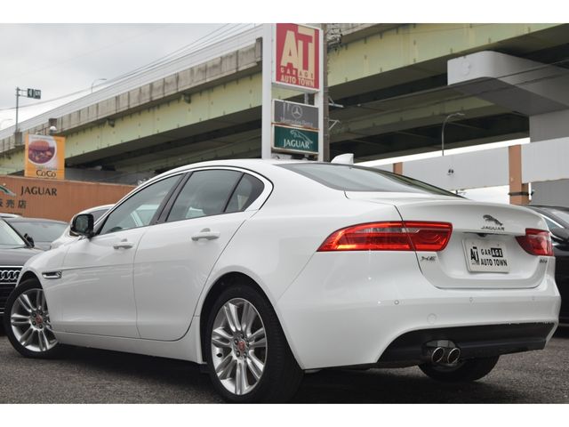 JAGUAR XESERIES 2018 Image 31