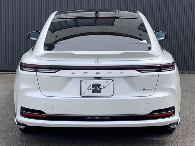 TOYOTA CROWN SEDAN HYBRID 2024 Image 31