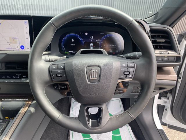 TOYOTA CROWN SEDAN HYBRID 2024 Image 31