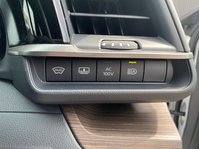 TOYOTA CROWN SEDAN HYBRID 2024 Image 31