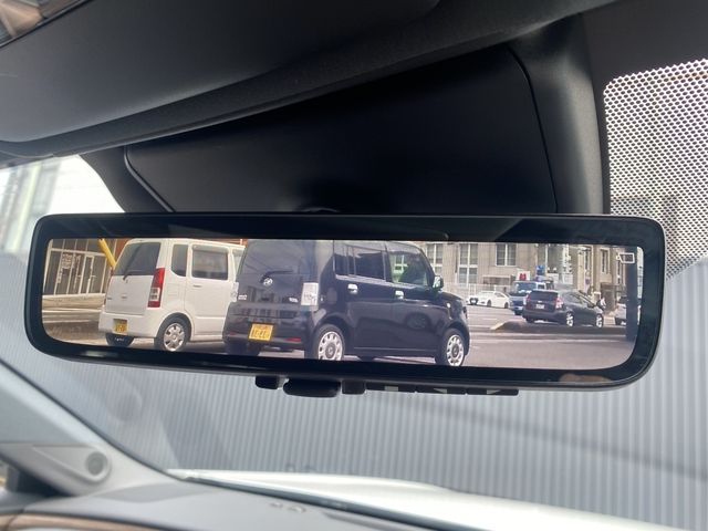 TOYOTA CROWN SEDAN HYBRID 2024 Image 31