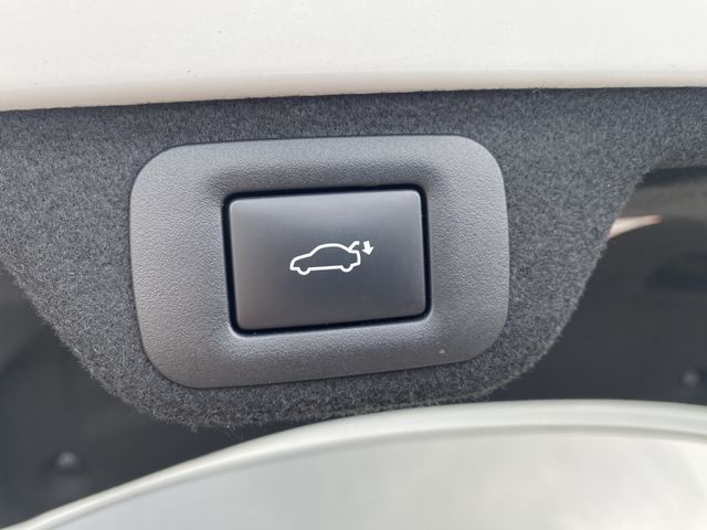 TOYOTA CROWN SEDAN HYBRID 2024 Image 31