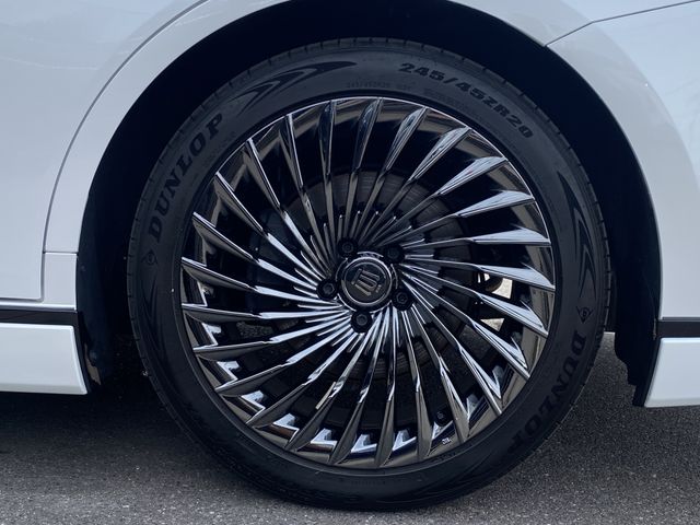 TOYOTA CROWN SEDAN HYBRID 2024 Image 31