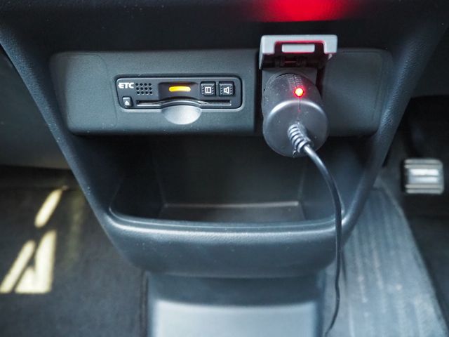 HONDA N BOX 2017 Image 31