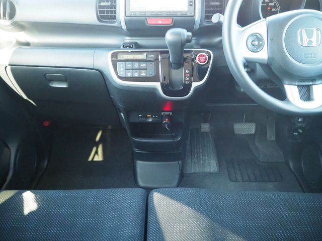 HONDA N BOX 2017 Image 31