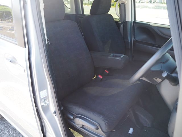 HONDA N BOX 2017 Image 31