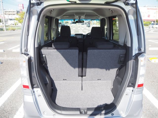 HONDA N BOX 2017 Image 31