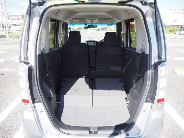 HONDA N BOX 2017 Image 31